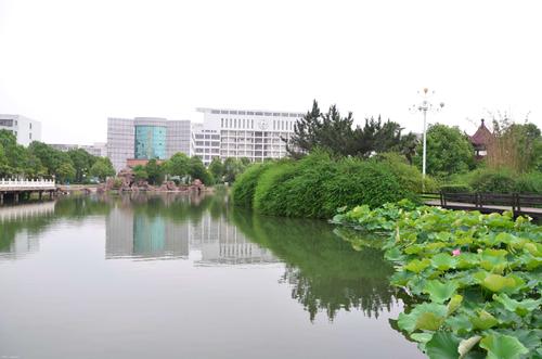 仙桃職業(yè)學院校園風光